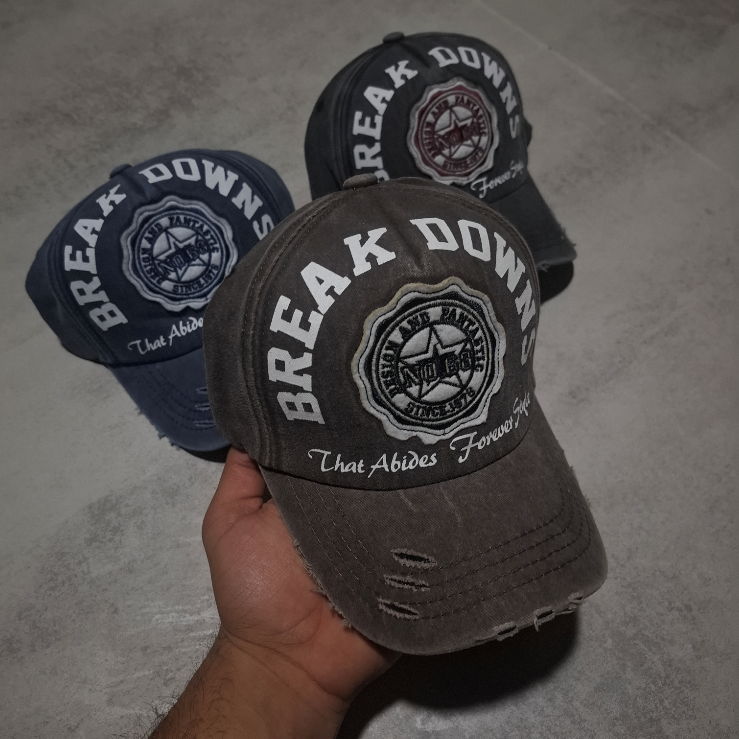 کلاه قهوه ای جین سنگشور گلدوزی و تیکه دوزی مدل بیسبالی کد klh0003