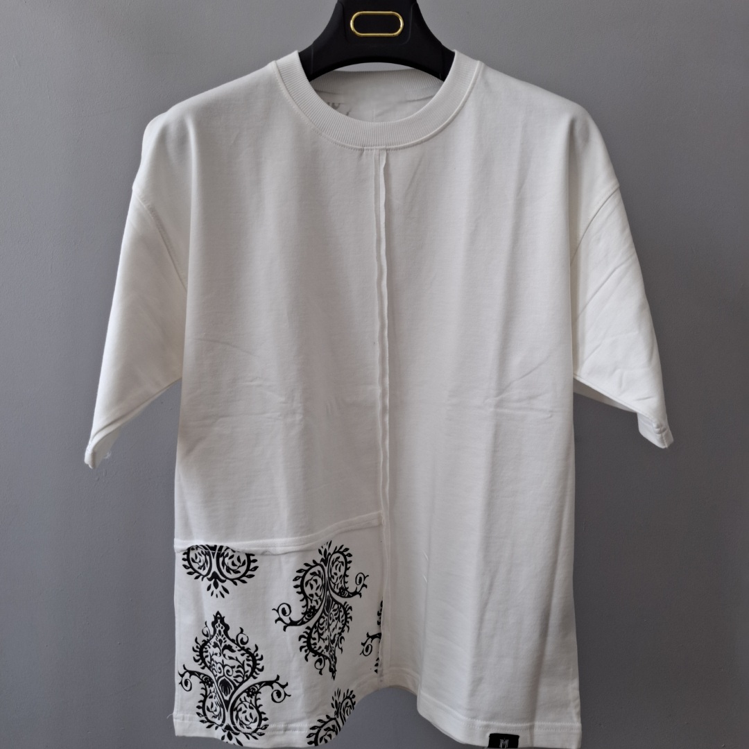 تصویر تیشرت سفید پارچه دورس 2 نخ قواره باکسی مدل کثیف دوزی کد TSH0017 