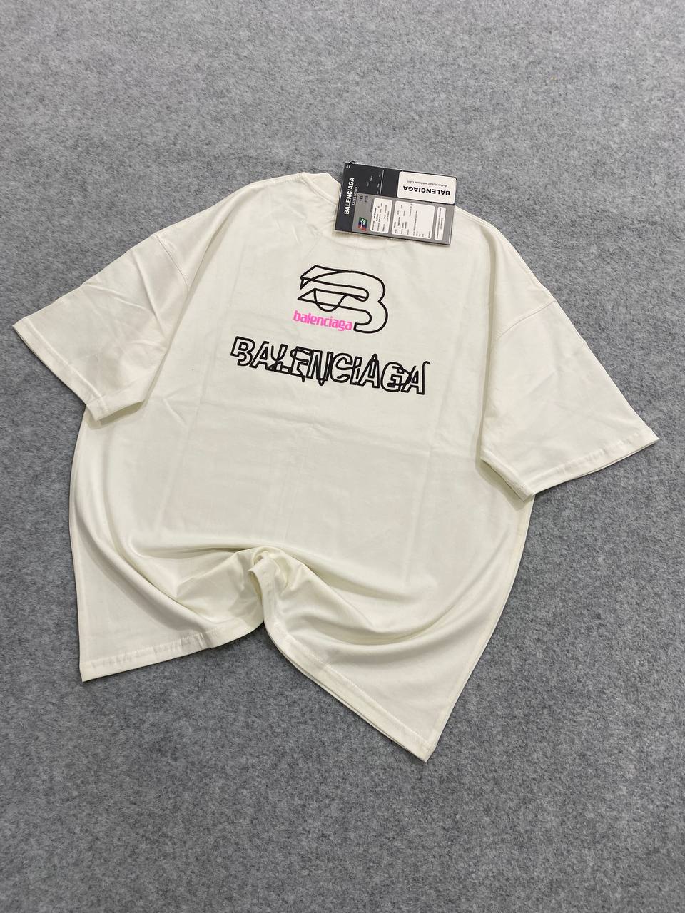 تصویر تیشرت سفید پارچه پنبه نخ 28 قواره باکسی مدل بالنسیاگا کد TSH0024 